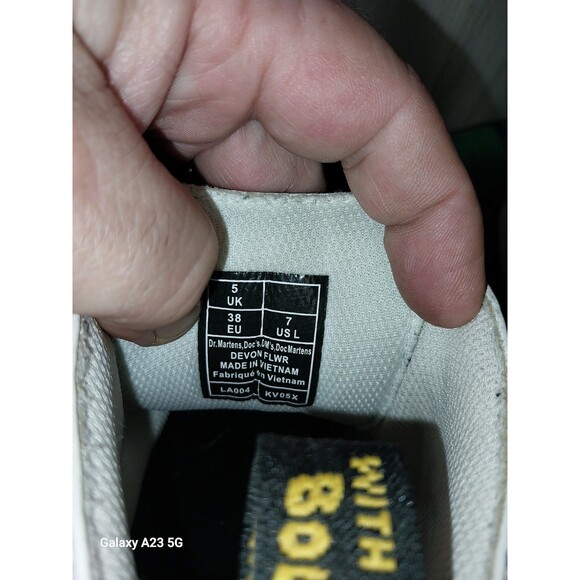 Dr Martens DEVON FLOWER BUCKLE WHITE LEATHER PLATFORM BOOTS NEW Size 7 US - Picture 6 of 7